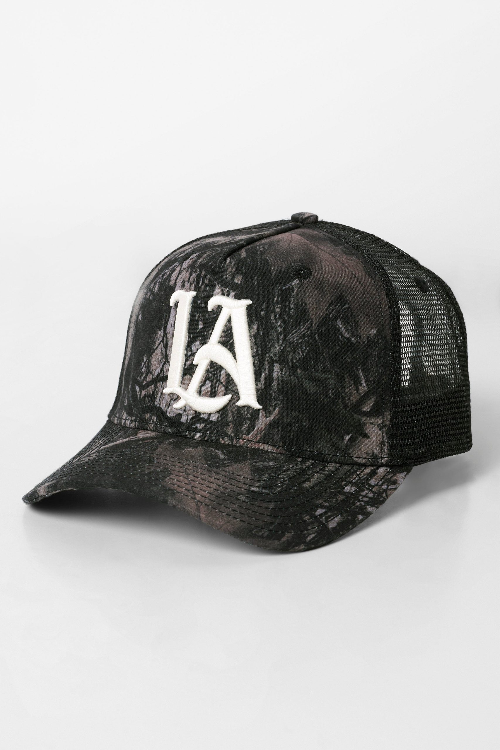 Dark Tree Camo